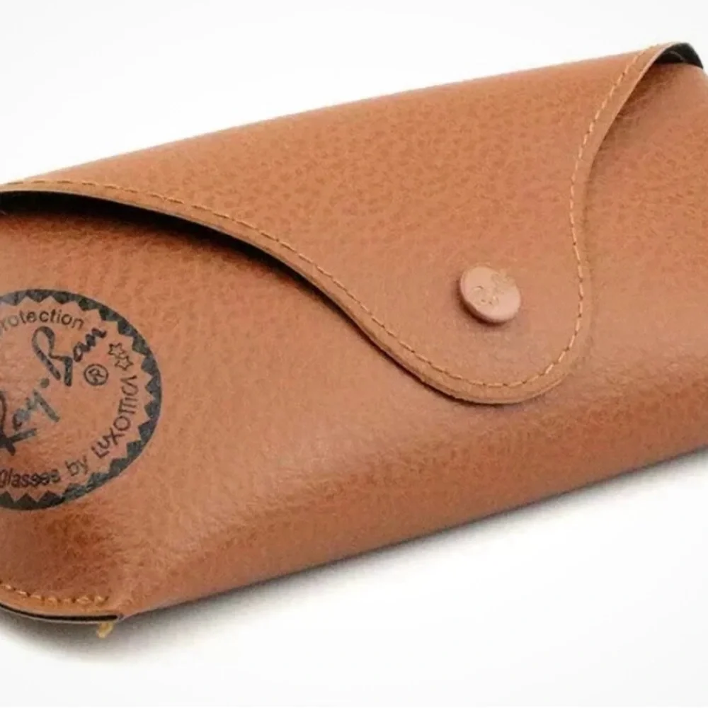 Ray-Ban Sunglasses RB4388
6648/G8 Clear Pink Burgundy Red
Frames Pink Lenses NWT - Picture 3 of 3